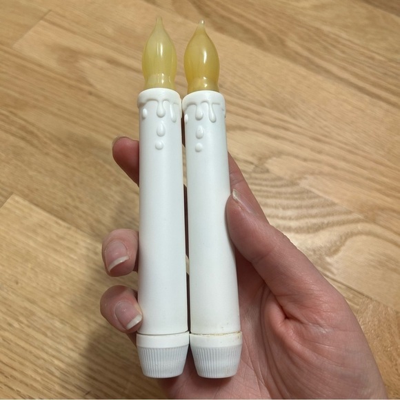 Vintage Battery Operated Candle Stick Bundle Handheld White Home Decor - Picture 6 of 7